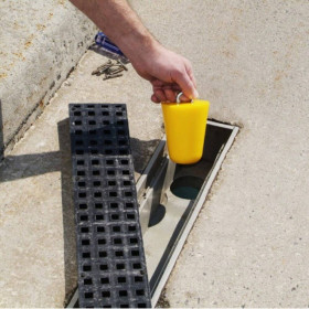 NEW PIG CONICAL DRAIN PLUG