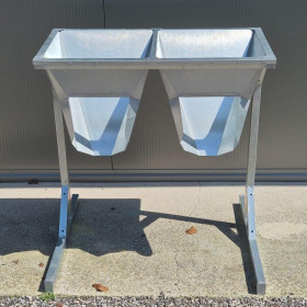 MANUAL SANDBAGS FILLING DEVICE