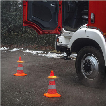 SIGNALNA 360 LED LUČ DONGES ZA PROMETNE STOŽCE V KOVČKU